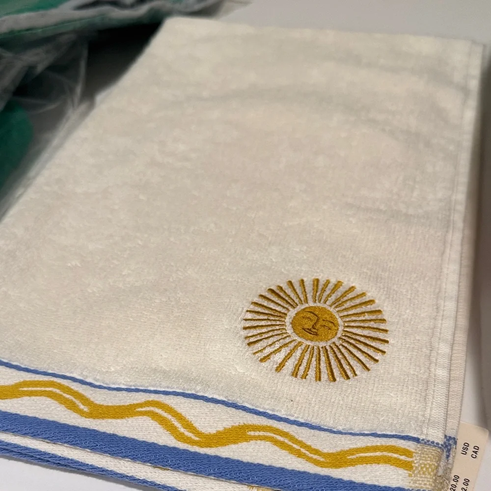 Anthropologie Green Towels w Icon Lemon or Sun or Wave